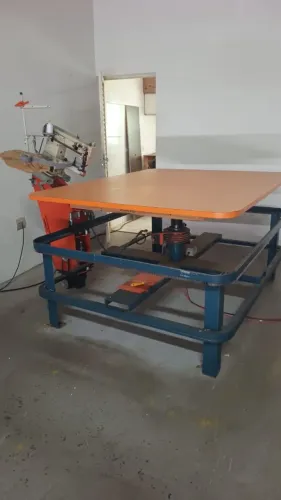 Laminadora vertical e máquina fechamento colchão 