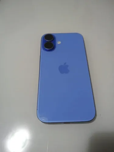 iPhone 16 
