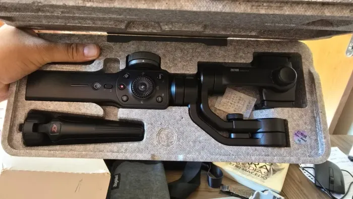 Gimbal Zhiyun Smooth 4 em excelente estado usado 3 vezes
