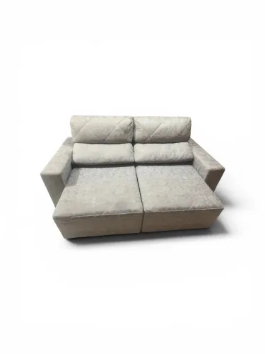 Vende-se sofá Retrátil. Tecido de de suede amassado na cor bege