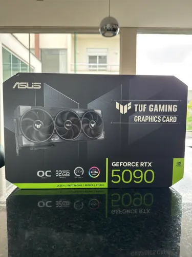 Placa vídeo Asus TUF RTX 5090