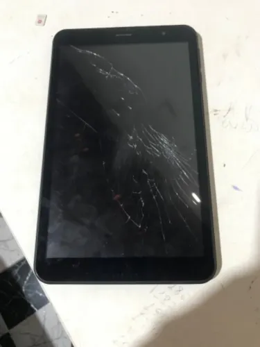 Tablet Multilaser com defeito para retirada de peças
