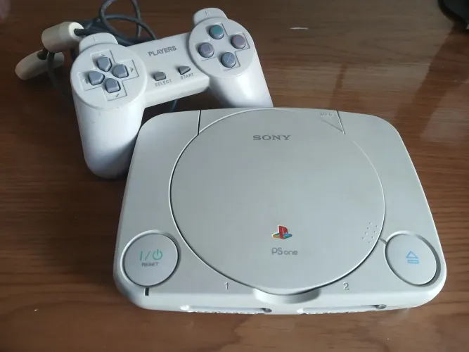 PLAYSTATION 1 COMPLETO COM JOGO