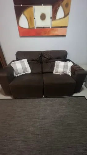 Sofá retrátil e reclinável