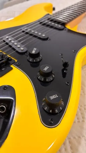 Guitarra Memphis Mg32 Yellow.