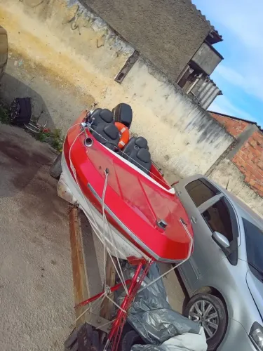 Lancha 4 pessoas 