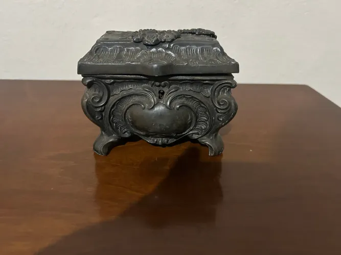 Baú Porta Joia Antigo 