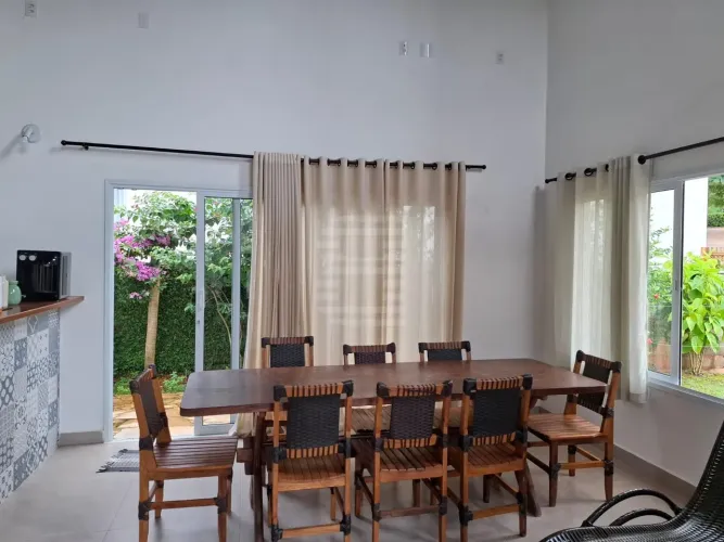 Chácara à venda em Morungaba. Sobrado, 3 quartos, 3 banheiros, lareira, piscina.