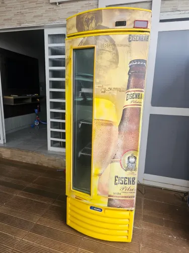 Vendo freezer cervejeiro bem conservado 578 litros 