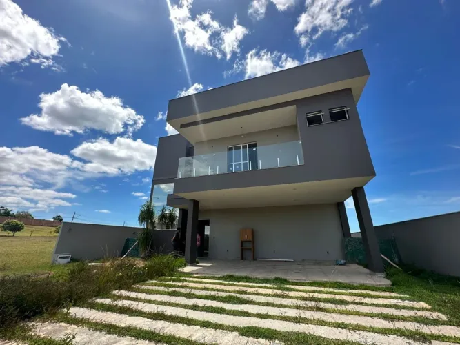 Atlântica Imóveis tem excelente casa com 4 dormitórios à venda, 395 m² por R$ 1.900.000,00
