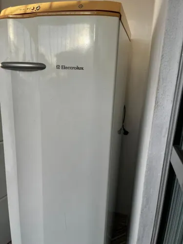 Geladeira Electrolux toda perfeita pegando tudo perfeito estado!