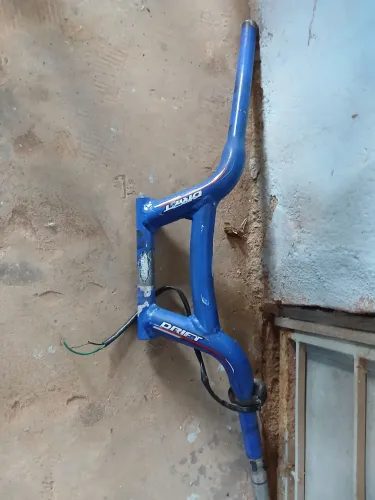 Vende se um guidom