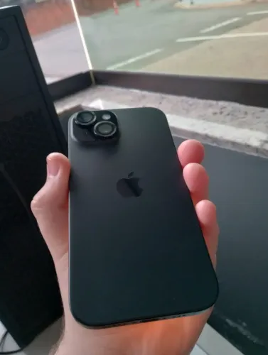 TROCO IPHONE 15 128gb APENAS 2 MESES DE USO TODOS ACESSORIOS ORIGINAIS