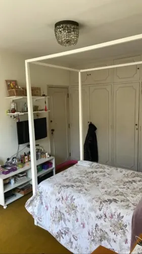 Venda de Sobrado de Luxo com 4 Quartos e 4 Vagas de Garagem em Indianópolis, São Paulo-SP
