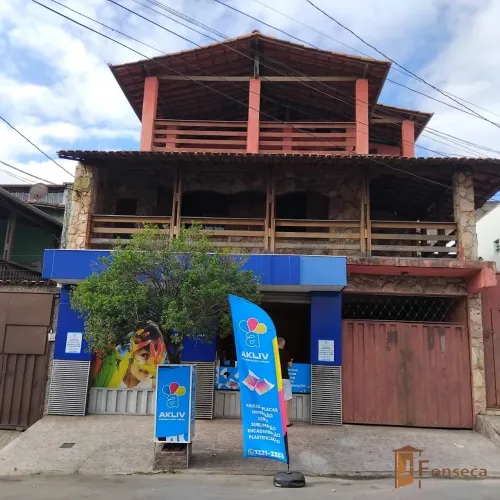 JF81 - Casa 04 quartos para venda no Bairro Vista Alegre.