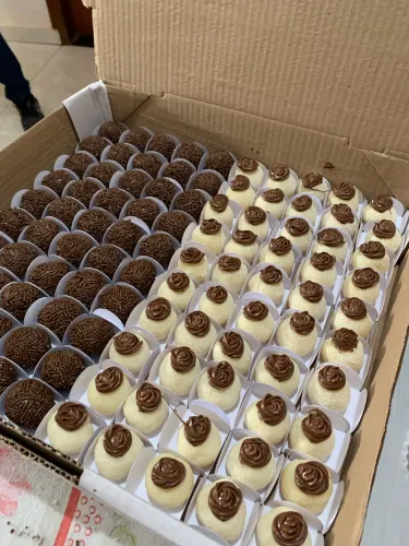 Brigadeiros para Festas o Cento a partir R$140,00