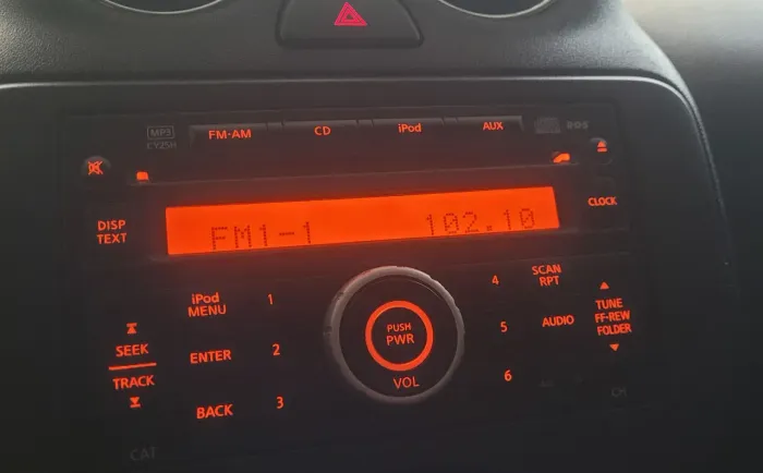 Anúncio Rádio Original Nissan modelo CY25H