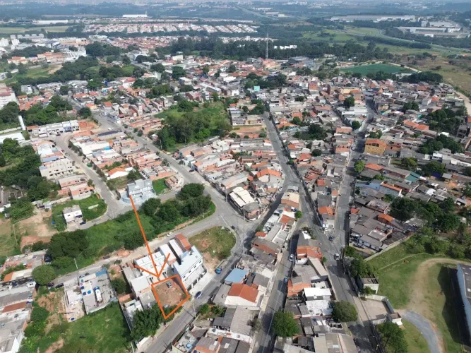 Imóvel para venda possui 262 metros quadrados em Aparecidinha - Sorocaba - SP