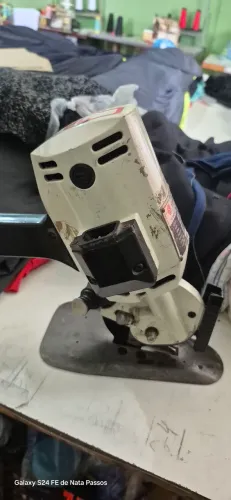 Máquina de corte SINGER