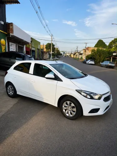 Chevrolet Onix Hatch LT 1.0 8V Flex Mec. 4P 2017
