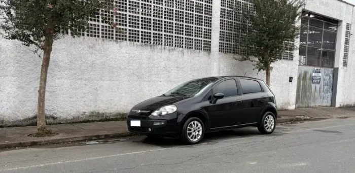 Fiat Punto Attractive 1.4 Fire Flex 8V 5P 2015