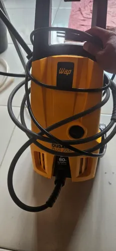 Máquina de Lavar Auta Pressão 