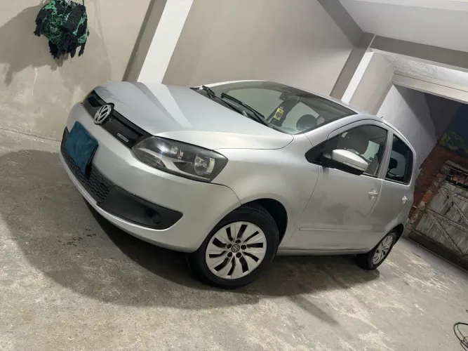 Volkswagen Fox Bluemotion 1.0 MI Total Flex 12V 5P 2014