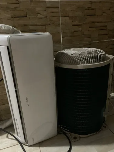 Vende-se fogão e ar condicionado 9000
