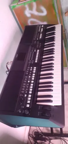 teclado yamaha PSR SX 600