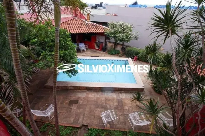 Casa à venda com 550m², 5 quartos e 3 vagas