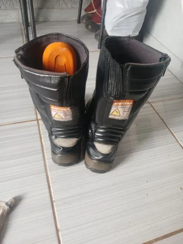 Bota de eletricista