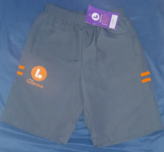Bermuda em Tactel - Tamanho 14 - Nova - Nunca usada - R$ 35,00 - Uniforme Escola Luminova