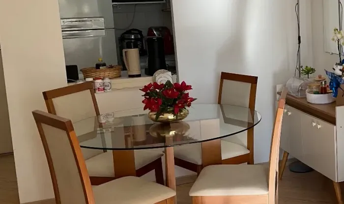 Tampo de mesa de jantar de vidro, 1,30 de diâmetro e 10mm de espessura. Perfeita.