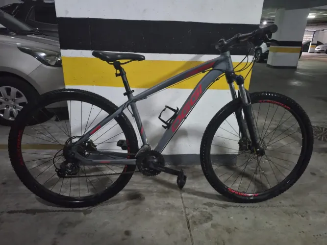 Bicicleta Oggi Hacker HDS Aro 29 - Freio Hidráulico - 24v Shimano