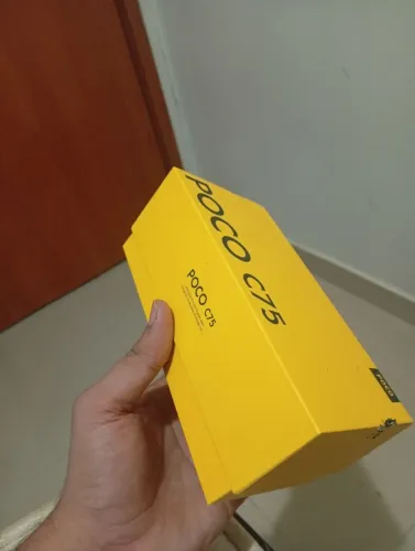 Vendo C75 semi novo R$500,00