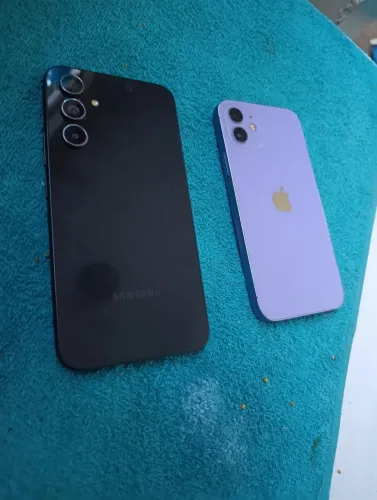 iPhone 12