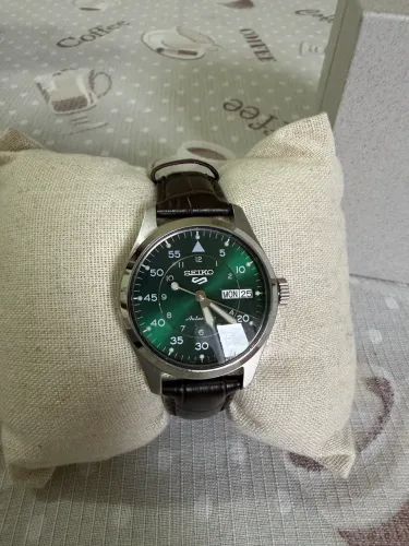 Relógio Seiko 5 Sports Field Series Automático - SRPJ89K1 E2NX Verde