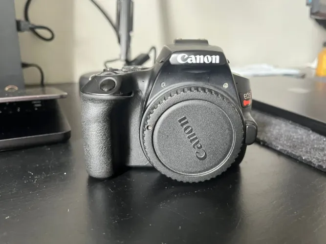 Cânon Sl3 | acompanha 23mm 2.8