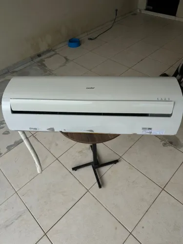 AR-CONDICIONADO SPLIT COMFEE 18.000 BTUs! 