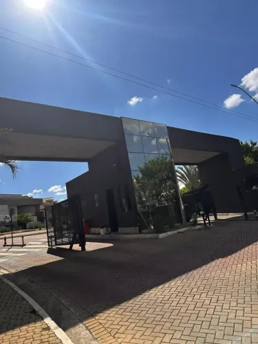 A Lote no Condomínio Estância Silveira, Centro de Contagem.