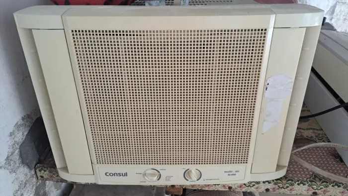 Ar condicionado  de janela ACJ 10000btus