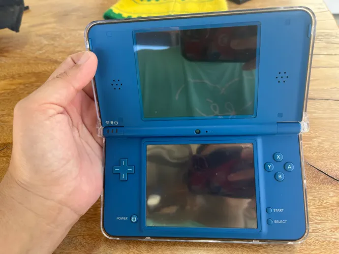 Nitendo dsi XL, com pelicula