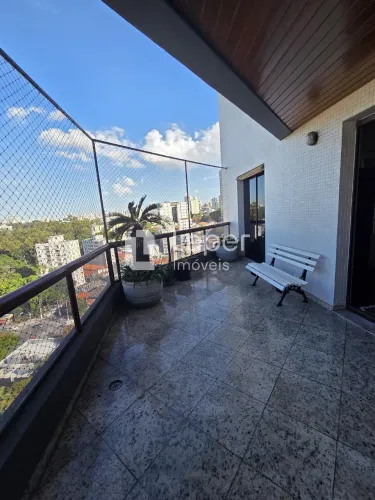 Ótimo apartamento com 3 suítes 3 vagas e vista para o Parque da Aclimação