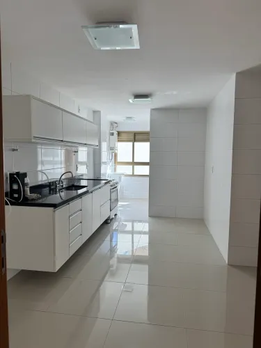 Alugo 3 quartos na Várzea