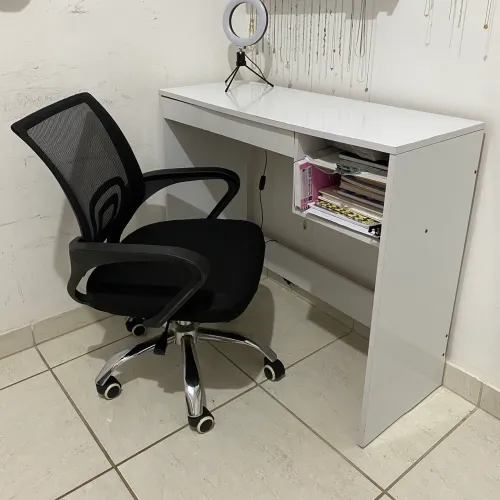 Cadeira de Escritório com Mesa de Estudos