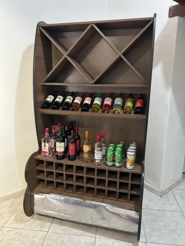 Expositor de vinho 