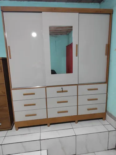 Guarda roupa casal 9 gvts 