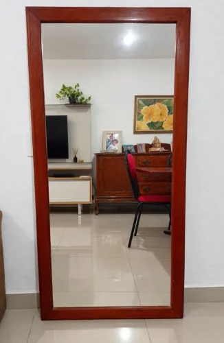 VENDE-SE ESPELHO DE CORPO INTEIRO 