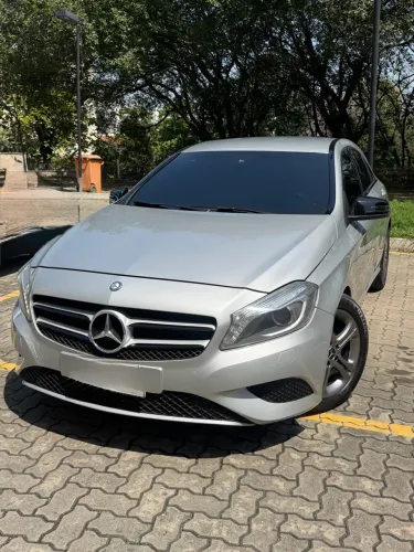 Mercedes-Benz Classe A 200 1.6 TB 16V Urban 156cv Aut. 2014