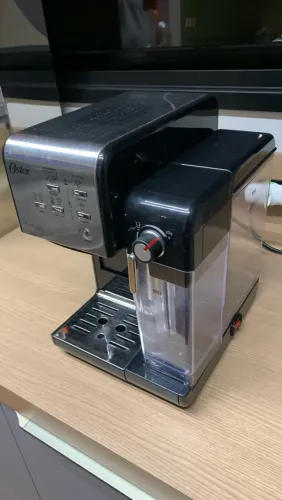 Cafeteira Oster Prima Latte